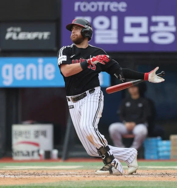 오스틴 딘, 36홈런으로 라모스 기록 추격 — 남은 경기와 김도영의 아시안게임 차출이 판세를 가른다 관련 이미지