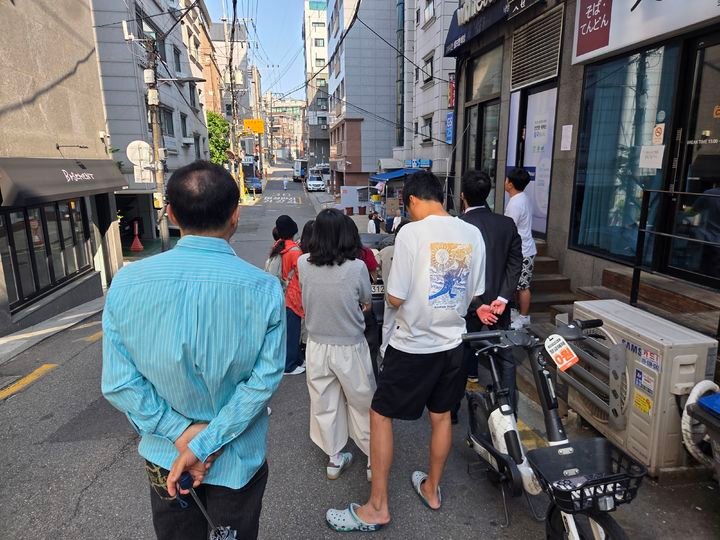 집 보기만 해도 돈 내라? '임장비' 논쟁의 핵심과 소비자가 지금 해야 할 것
