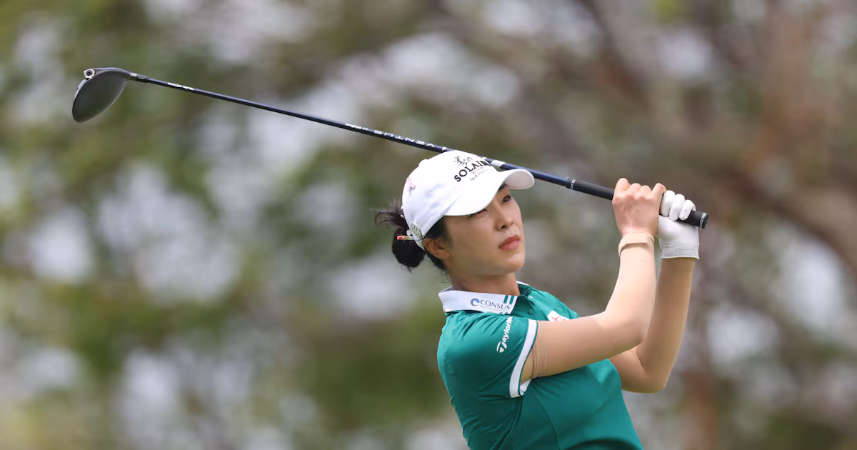 아깝다 17번 홀: 윤이나, LPGA 롯데 챔피언십서 티샷 한 번에 우승 문턱 놓쳐