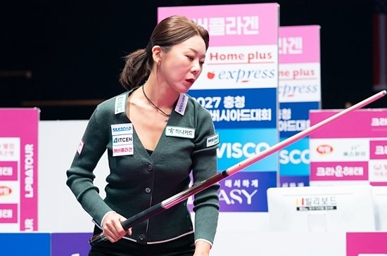 김가영, 잦은 실수와 불운이 겹쳐 히다 오리에에 0-3 패배 — 8강서 탈락